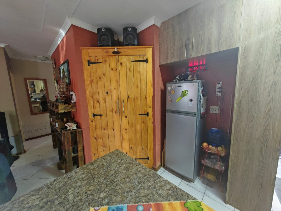2 Bedroom Property for Sale in Pellissier Free State